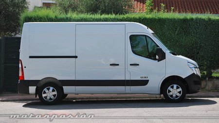 Nissan NV400