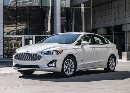 Ford Fusion 2019 1600 01