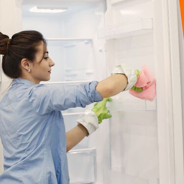 Y tú, cada cuánto limpias tu refrigerador: esta es la frecuencia ideal y la forma correcta de hacerlo