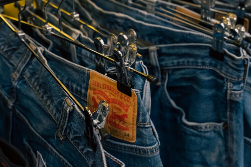 Este es el outlet que está liquidando todos los vaqueros Levi's a mitad de precio y en muchísimas tallas 