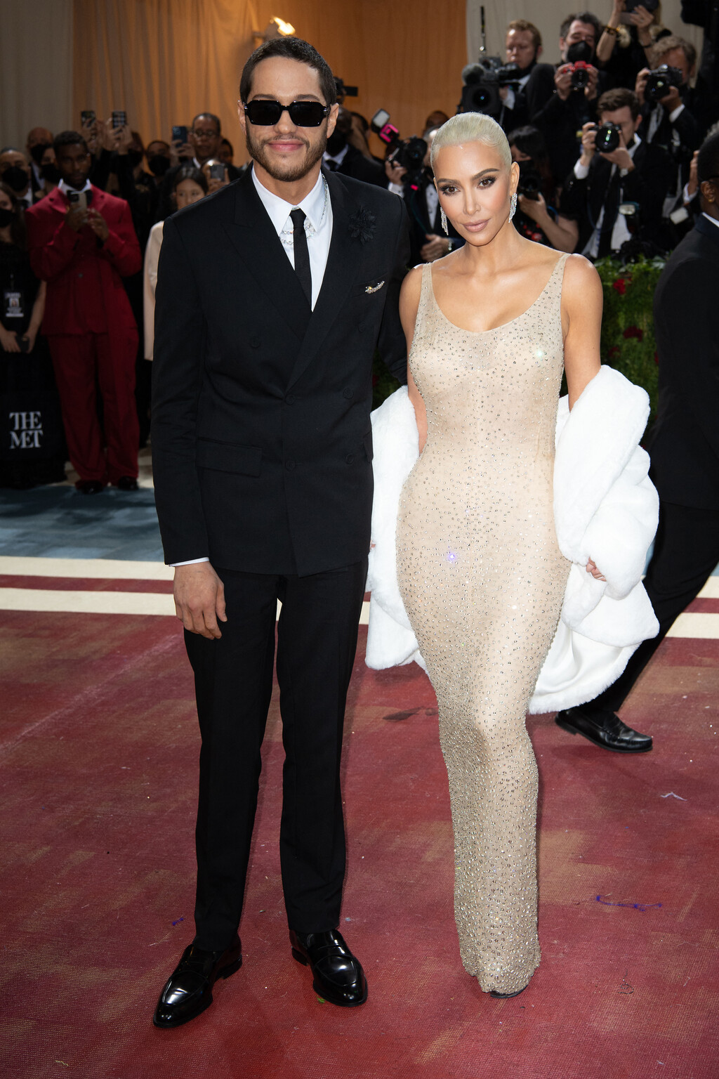 Pete Davidson, destrozado por su ruptura con Kim Kardashian y acosado por Kanye West