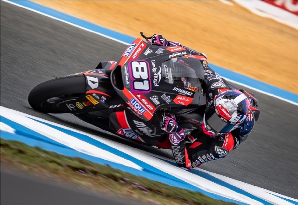 Senna Agius llama a la puerta de MotoGP ganando su segunda carrera consecutiva de Moto2 en Jerez
