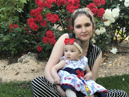 "Sí se puede ser madre aunque sea un embarazo de riesgo": hablamos con Belinda, trasplantada de riñón y mamá de Aurora de 14 meses