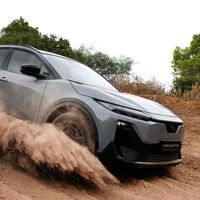 Probamos el Subaru Uncharted: más que un SUV eléctrico es un capaz todoterreno con el que me lo he pasado en grande en tierra, barro y pendientes imposibles