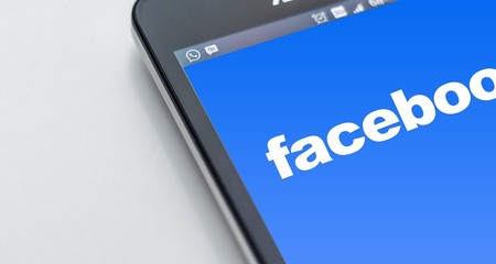 Facebook ya permite configurar la barra de accesos directos y las notificaciones que se muestran
