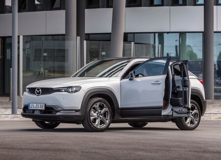 El Mazda MX-30 sí llegará a América, pero con motor rotativo como extensor de rango ¿hay futuro para México?
