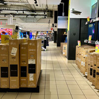Carrefour tiene a precio de outlet esta enorme tele NeoQLED Samsung de 75 pulgadas y viene con barra de sonido de regalo 
