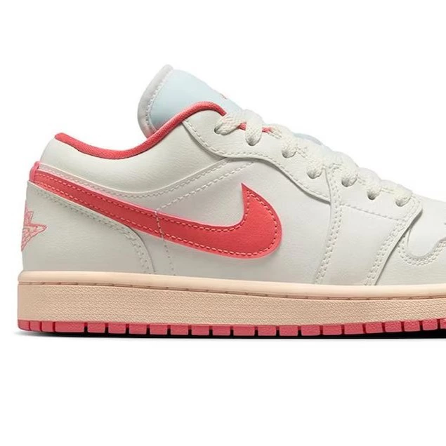 Zapatillas de baloncesto de mujer Air Jordan 1 Low Jordan
