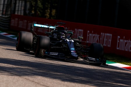 Lewis Hamilton hace la pole en Monza y tremenda clasificación de Carlos Sainz, que saldrá tercero