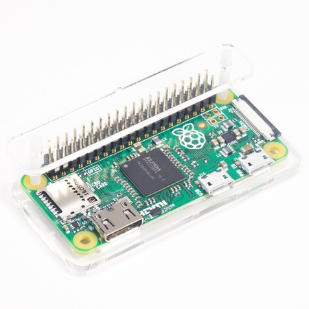 ¿Alergia al soldador? Puedes añadir los pines GPIO a tu Raspberry Pi Zero sin soldar