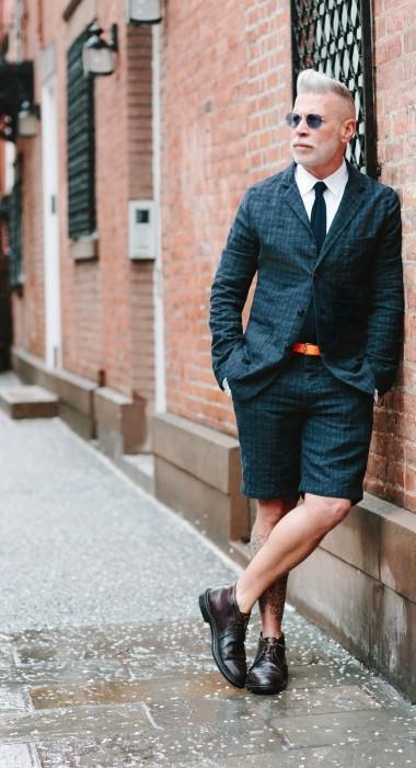 J. Crew también ve los trajes cortos como una opción elegante