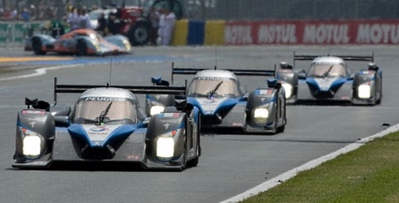 peugeot-con-marc-gene-a-la-cabeza-ganando-las-24-horas-de-le-mans-2009.jpg