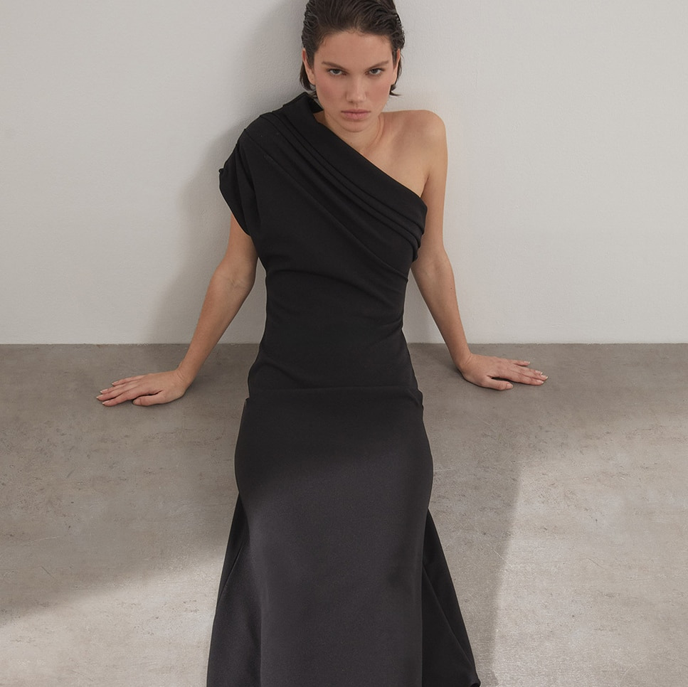 Vestido asimétrico Negro Sfera