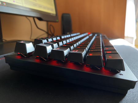 Cambiar a un teclado mecánico tras toda la vida usando teclados de membrana: un camino solo de ida
