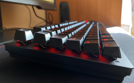 Cambiar a un teclado mecánico tras toda la vida usando teclados de membrana: un camino solo de ida 