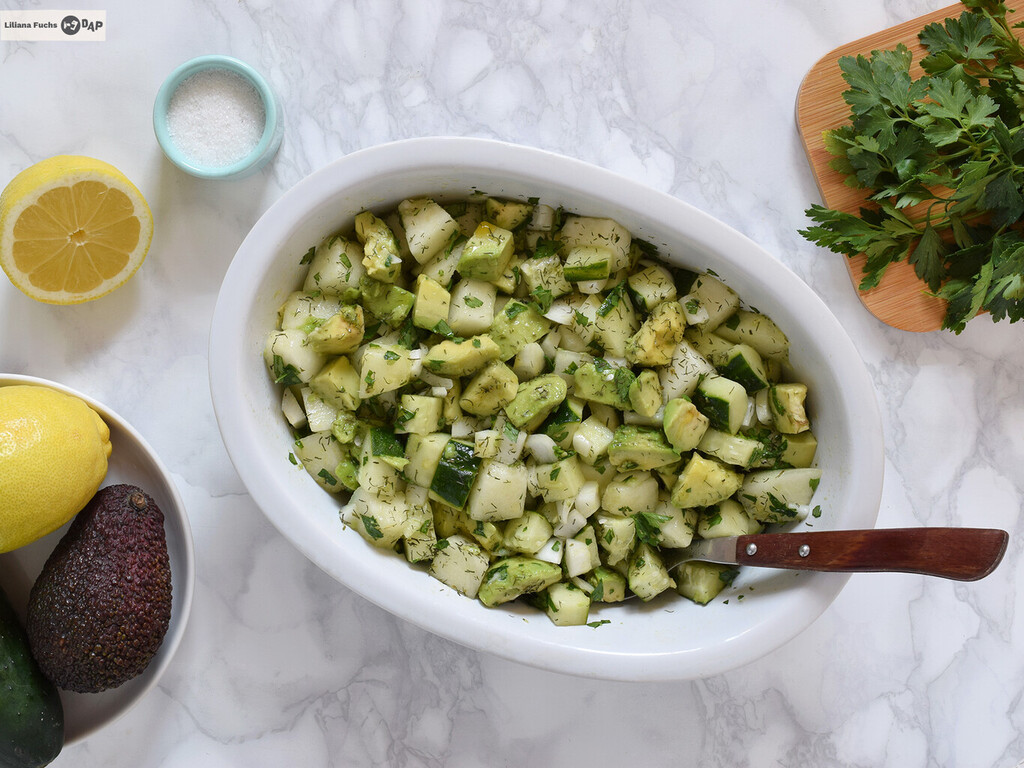 La receta con pepino y aguacate que puedes tener lista en 15 minutos, para una cena refrescante
