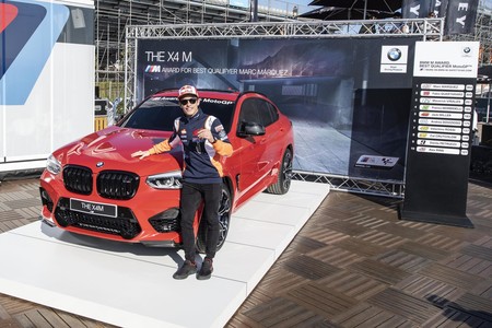 Marc Márquez sigue ganando coches por ser el rey de las poles en MotoGP: este BMW X4 M Competition con 510 CV es su último premio