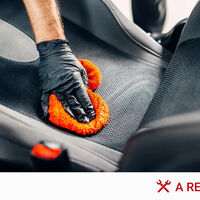 Mi hijo ha vomitado en el coche. Lo he limpiado con el truco de la abuela y ha funcionado: no quedan ni manchas ni olores 