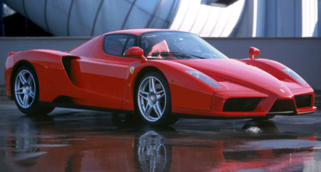 El Ferrari Enzo que perteneció al Papa Juan Pablo II, de nuevo a subasta
