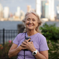 La psicología dice que la gente que parece más joven a los 60 sigue estos 10 hábitos diarios