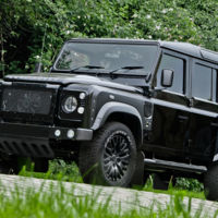 Civilizando un Land Rover Defender sin olvidar su lado agresivo