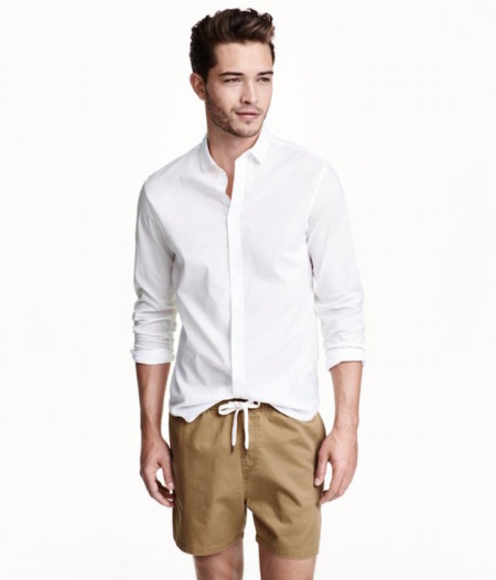 Francisco Lachowski y H&M presentan 3 looks de bermudas perfectos para el verano.