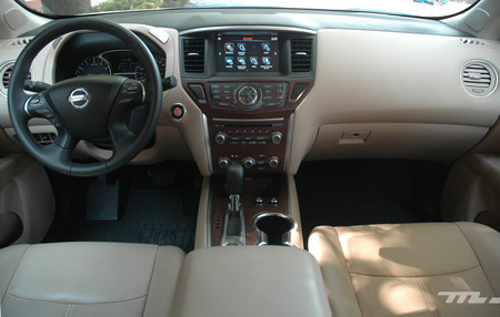 Nissan Pathfinder Interior