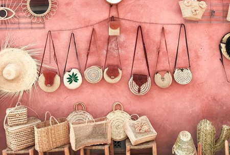Estos bolsos que te harán soñar con el verano, tienen entrega al día siguiente y son perfectos para regalar el Día de la Madre