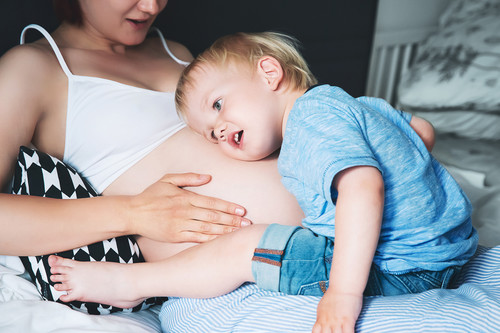 Amamantar estando embarazada: todo lo que debes saber sobre lactancia materna y embarazo