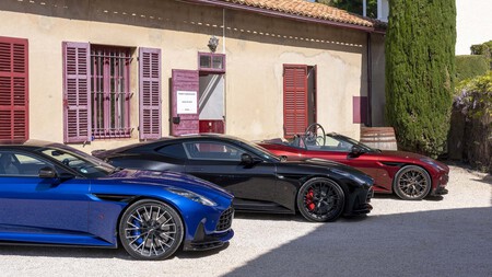 Aston Martin Db12 S 17