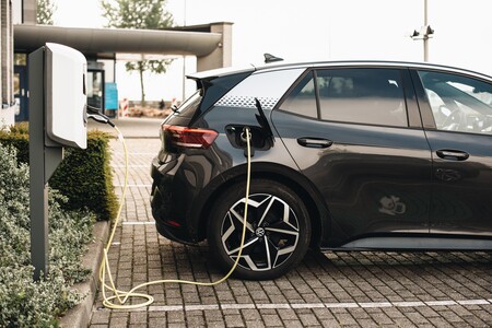 Por fin llega una normativa que regulará los puntos de carga de los coches eléctricos