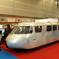 Em 1974, a França apresentou o revolucionário Aérotrain: um trem capaz de atingir velocidades de 430 km/h enquanto levitava sobre os trilhos 