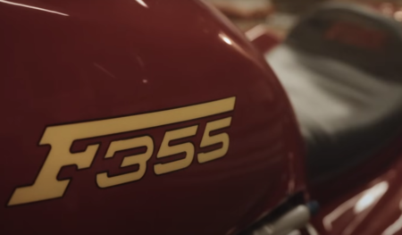 moto ferrari tanque