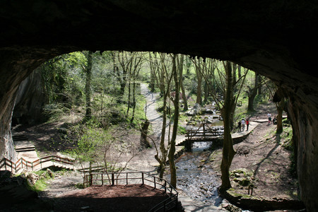 Cueva De Las Brujas