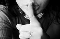 No des tu móvil a todos tus clientes