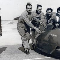 Há setenta e seis anos, a rivalidade entre a Vespa e a Lambretta chegou a tal ponto que elas inventaram uma scooter torpedo capaz de atingir 200 km/h; hoje, ela é uma peça de museu 