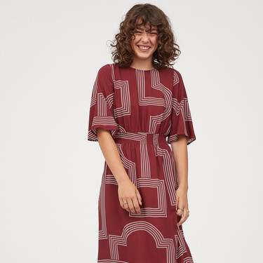 H&M tiene los vestidos perfectos para lucir durante el entretiempo 