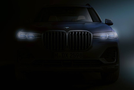 El nuevo BMW X7 deja ver su imponente frontal, horas antes de su estreno oficial