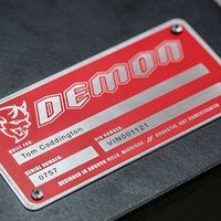 ¡El cuarto teaser! El Dodge Challenger Demon será un monoplaza muy candente de tracción trasera