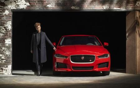 ¡Adiós a los teasers! ¡Jaguar nos presenta el frente del Nuevo XE!
