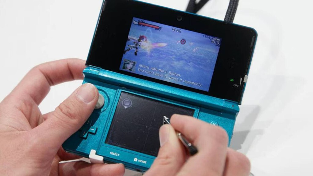 La Nintendo 3DS el accesorio más innecesario de todos: pocos juegos eran compatibles y su diseño era horrible 