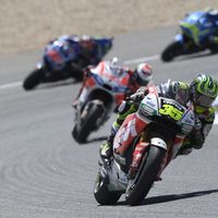 Cal Crutchlow tiene opciones para ir a un equipo 100% oficial en 2018, o eso parece 