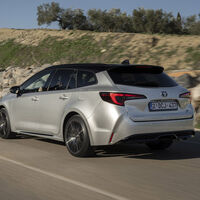 Este etiqueta ECO es el mejor familiar con traje deportivo que puedes comprar. Y es todo un mechero