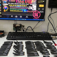 Un niño de 10 años quería "probar la estabilidad" de 50 unidades SSD valoradas en 3.000 euros. Minutos después, las había destrozado todas