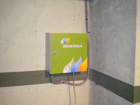 Endesa e Iberdrola se encaran por los requisitos de la recarga eléctrica en domicilios