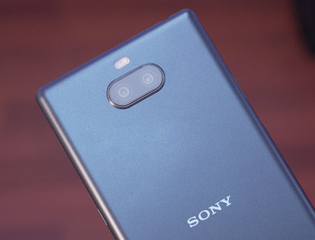 Xperiax102