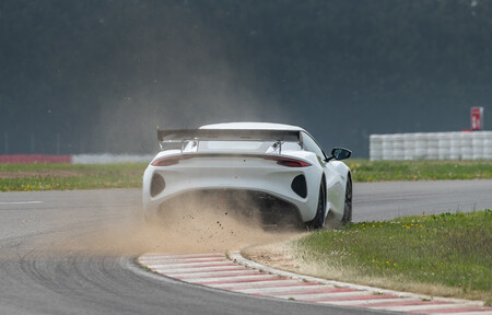 Lotus Emira GT4 2022