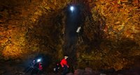 Viaje a los profundidades de un volcán en Islandia