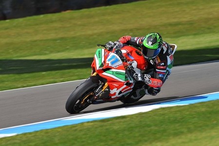 Superbikes Europa 2013: Sam Lowes sigue con su racha y vence en Supersport