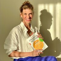 Nora Kurtin, experta en crianza: "La sobreprotección impide que los niños desarrollen habilidades esenciales para su autonomía" 